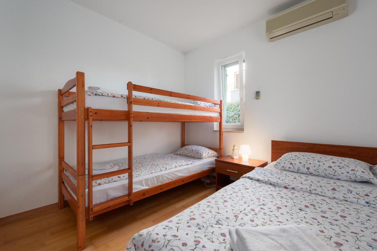 Apartman Inteuro Пореч Екстериор снимка