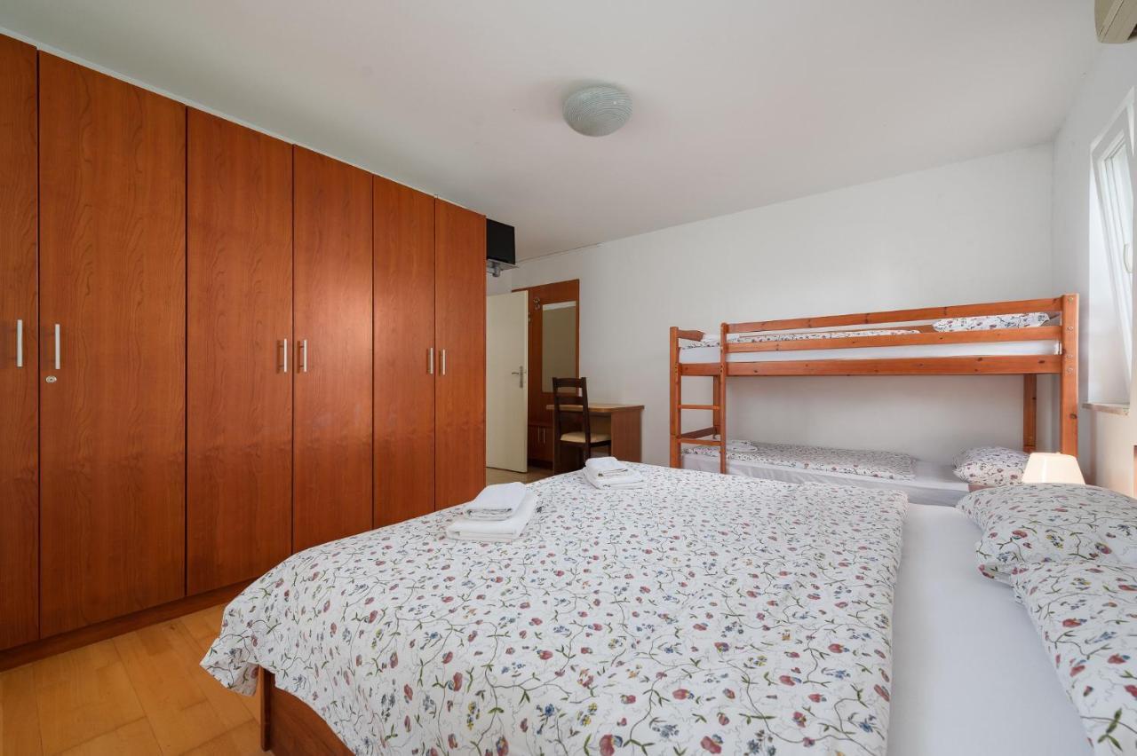 Apartman Inteuro Пореч Екстериор снимка